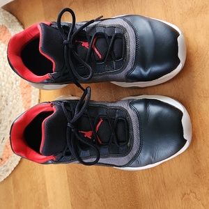 Boys Jordan 11 CMFT low